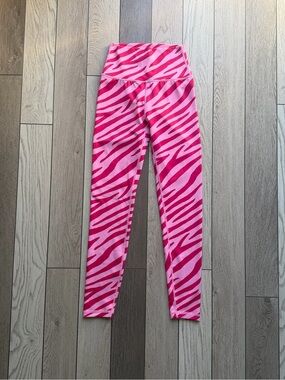 Wilo the label women’s XS Pink Zebra Print Leggings - High Waist